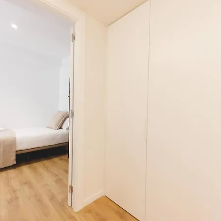 Appartamento Bravissimo Palau Firal, Near Parc La Devesa