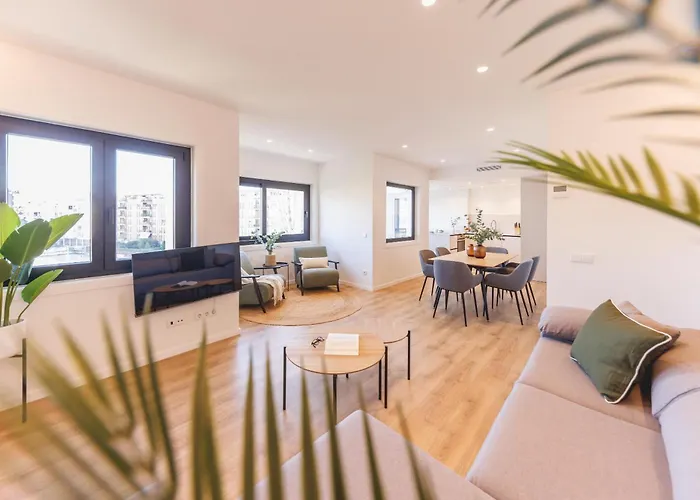 Bravissimo Palau Firal, Near Parc La Devesa