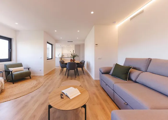 Bravissimo Palau Firal, Near Parc La Devesa *