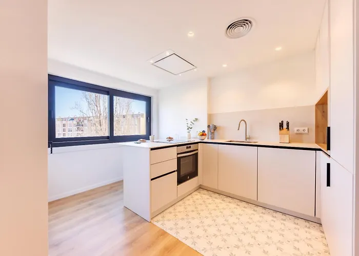 Bravissimo Palau Firal, Near Parc La Devesa Apartment