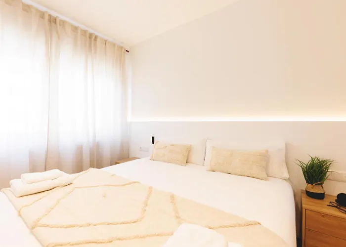 Bravissimo Palau Firal, Near Parc La Devesa *