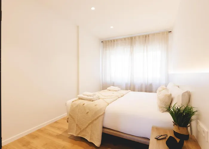 Bravissimo Palau Firal, Near Parc La Devesa